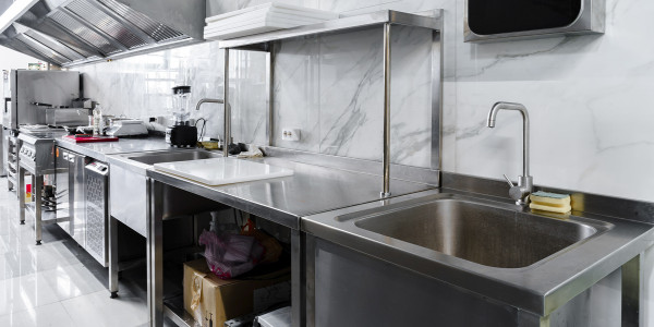 Limpiezas de Conductos de Extracción y Ventilación  Orpí · Cocina de Hostales